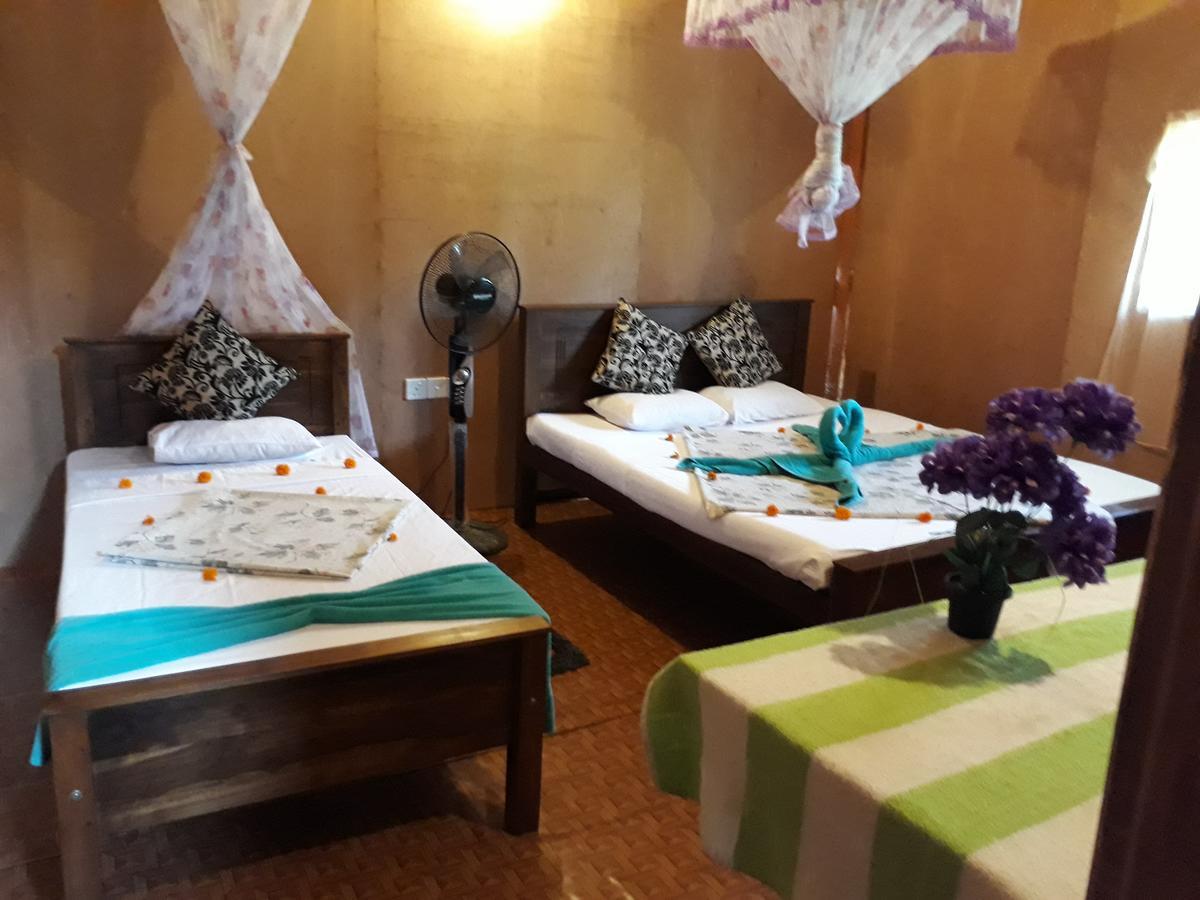 Sigiri Aliya Tree House Hotel Szigirija Kültér fotó